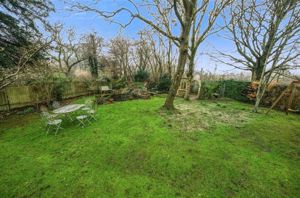 Photo 13- click for photo gallery